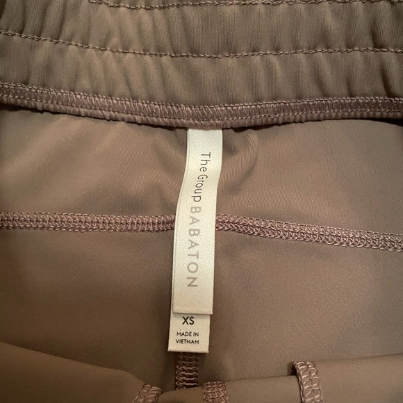 Aritzia babaton short - Picture 3 of 3